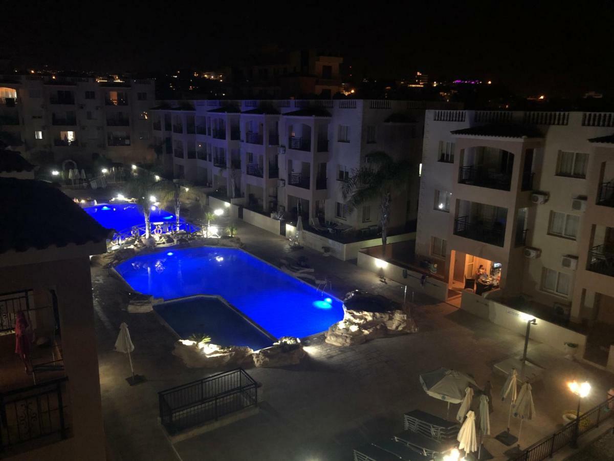 Royal Seacrest Apartment Пафос Экстерьер фото