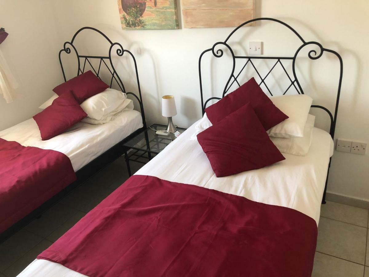 Royal Seacrest Apartment Пафос Экстерьер фото