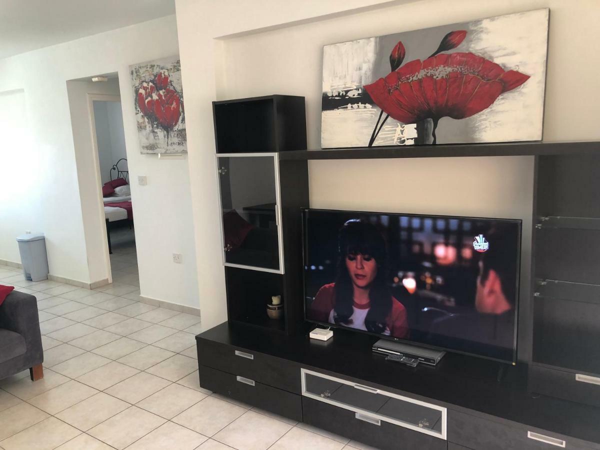 Royal Seacrest Apartment Пафос Экстерьер фото
