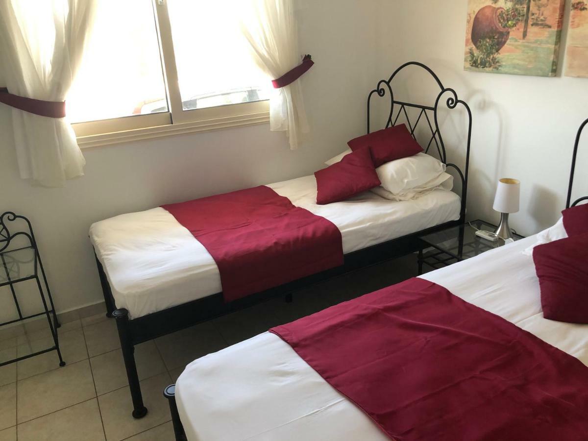 Royal Seacrest Apartment Пафос Экстерьер фото