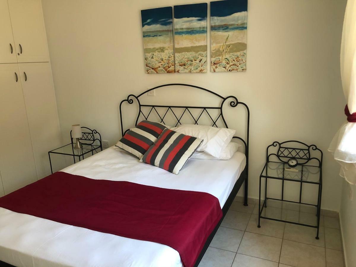 Royal Seacrest Apartment Пафос Экстерьер фото