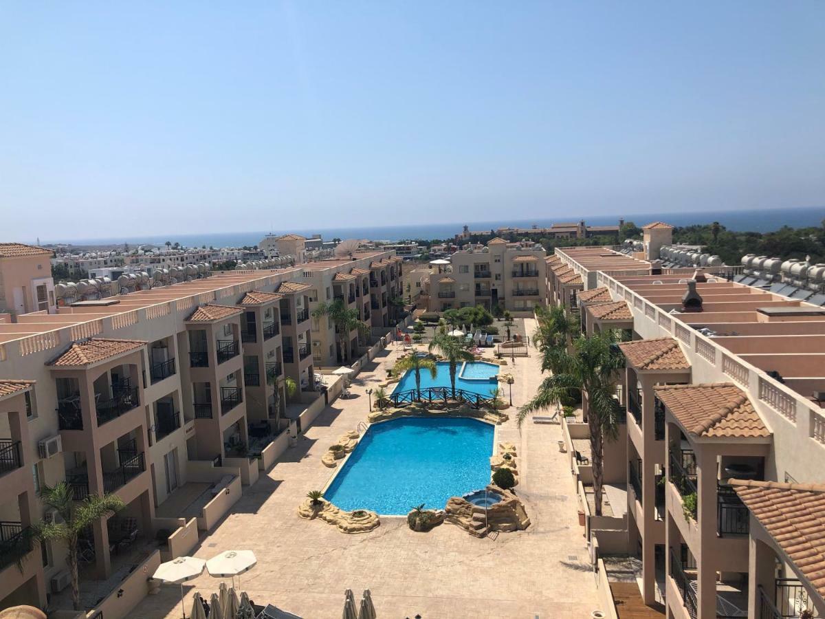 Royal Seacrest Apartment Пафос Экстерьер фото
